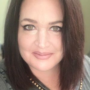 Meet your Posher, Stefanie